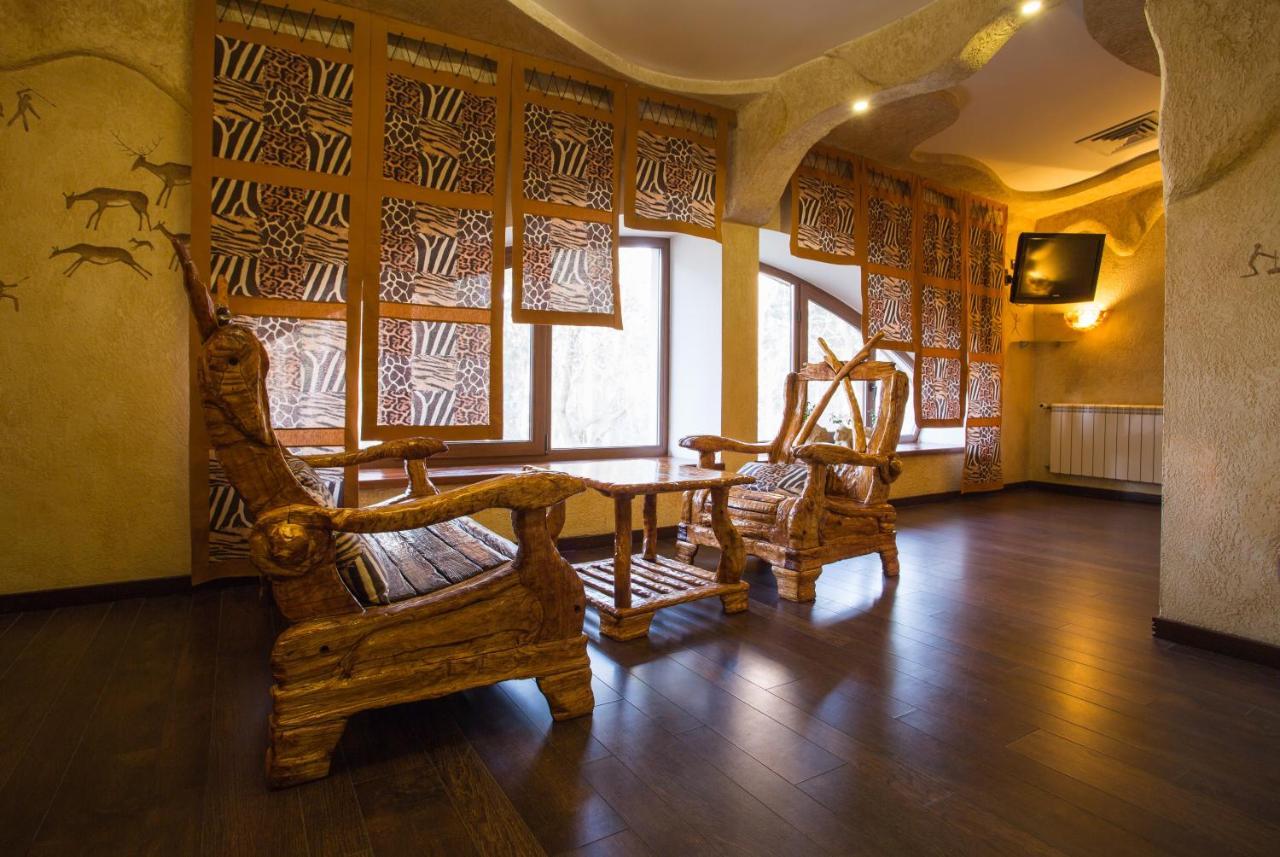 Spa-Hotel Myslyvskiy Dvir Kiew Exterior foto