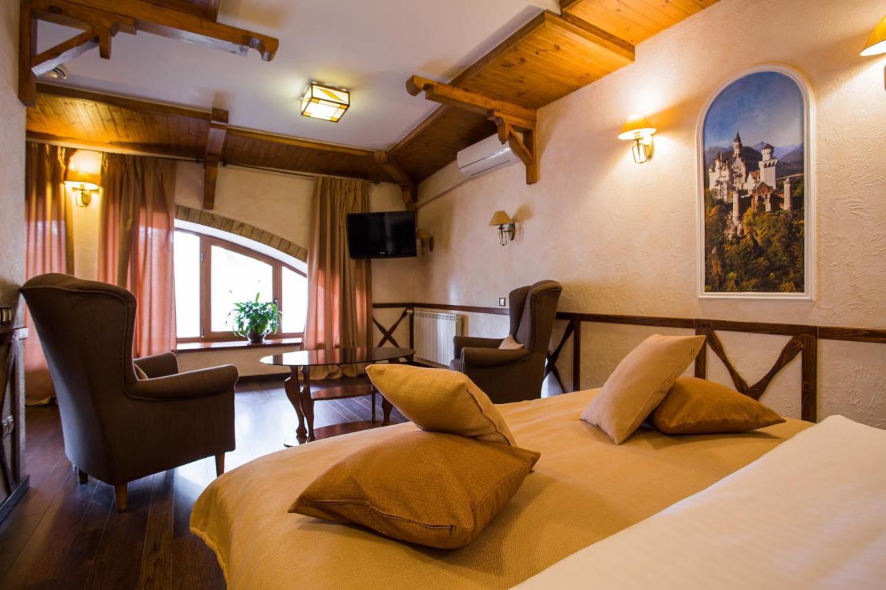 Spa-Hotel Myslyvskiy Dvir Kiew Exterior foto