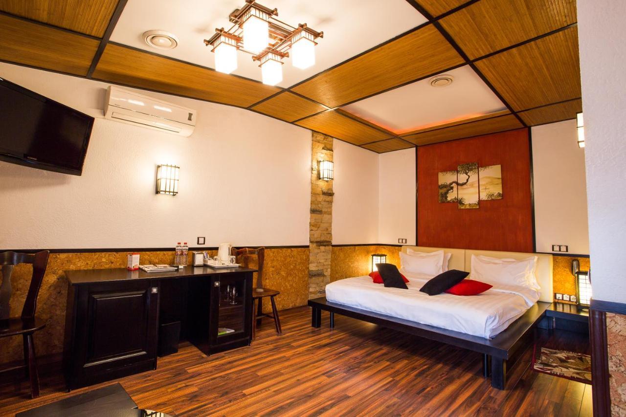 Spa-Hotel Myslyvskiy Dvir Kiew Exterior foto