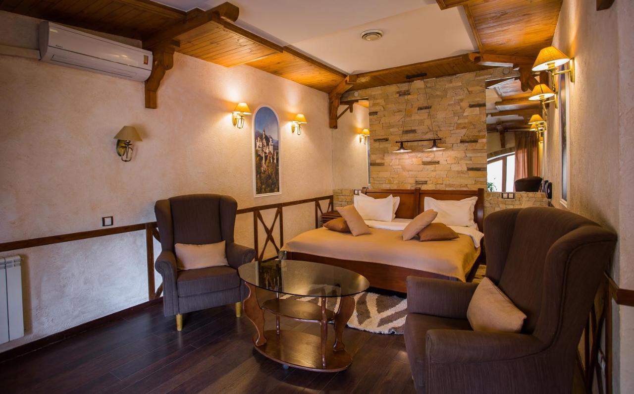 Spa-Hotel Myslyvskiy Dvir Kiew Exterior foto