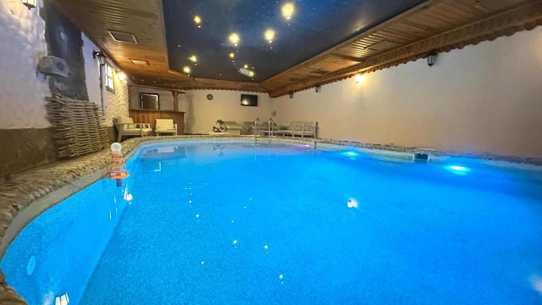 Spa-Hotel Myslyvskiy Dvir Kiew Exterior foto